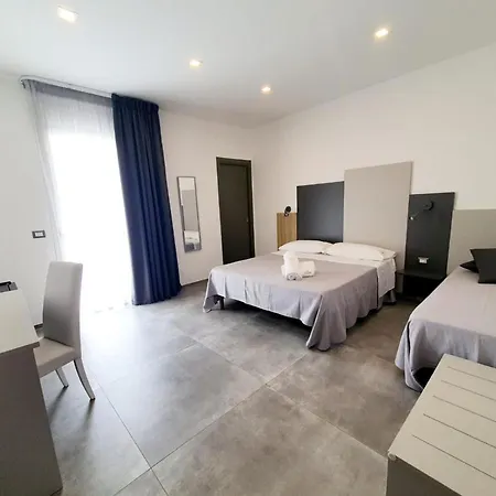 Marebed & Oda ve Kahvaltı 4*