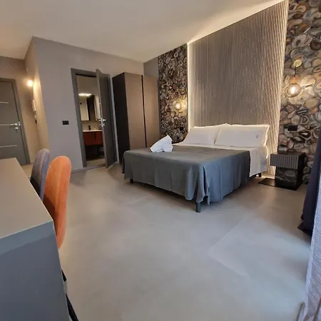 Marebed & Oda ve Kahvaltı 4*